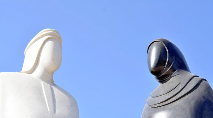 Folket i Schweiz röstade för förbud mot burka och niqab på allmänna platser